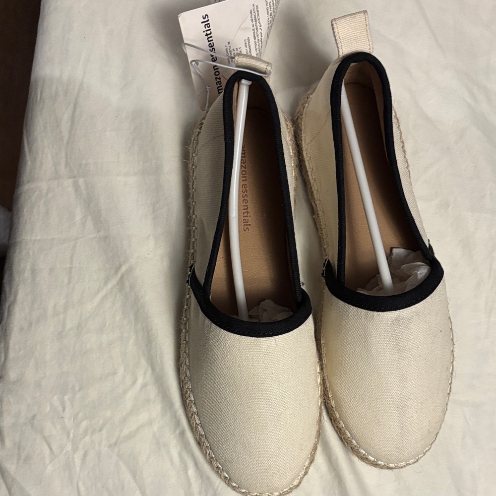 Amazon Essentials Cream and Black Espadrilles - image 1